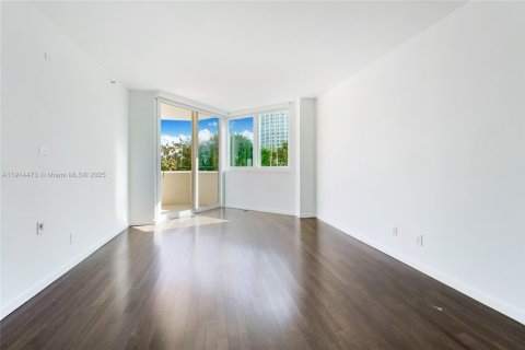 Condo in Miami Beach, Florida, 3 bedrooms  № 1970833 - photo 12