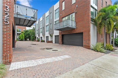 Купить таунхаус в Сент-Питерсберг, Флорида 6 комнат, 185.62м2, № 1917915 - фото 6