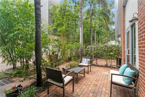 Купить таунхаус в Сент-Питерсберг, Флорида 6 комнат, 185.62м2, № 1917915 - фото 7