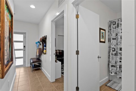 Купить таунхаус в Сент-Питерсберг, Флорида 6 комнат, 185.62м2, № 1917915 - фото 8