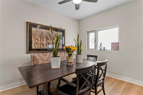 Купить таунхаус в Сент-Питерсберг, Флорида 6 комнат, 185.62м2, № 1917915 - фото 14