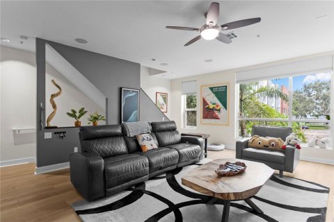 Купить таунхаус в Сент-Питерсберг, Флорида 6 комнат, 185.62м2, № 1917915 - фото 4