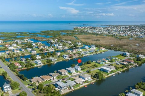 House in Hernando Beach, Florida 2 bedrooms, 133.78 sq.m. № 1802263 - photo 4
