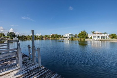 House in Hernando Beach, Florida 2 bedrooms, 133.78 sq.m. № 1802263 - photo 28