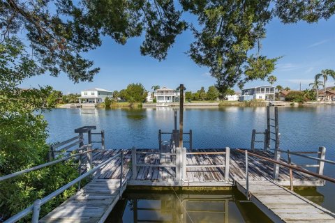 House in Hernando Beach, Florida 2 bedrooms, 133.78 sq.m. № 1802263 - photo 24