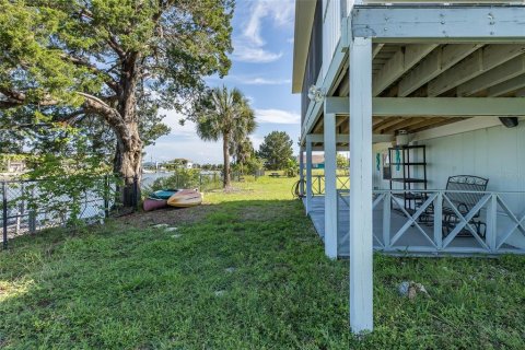 House in Hernando Beach, Florida 2 bedrooms, 133.78 sq.m. № 1802263 - photo 17