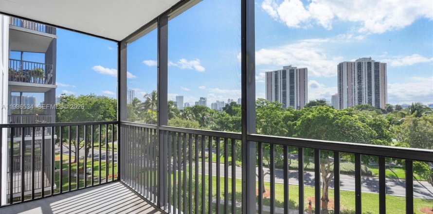 Condo in Aventura, Florida, 1 bedroom  № 2000954