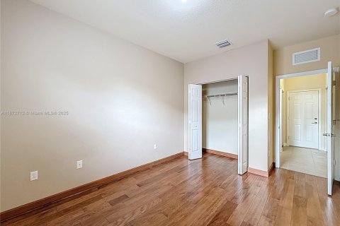 Купить виллу или дом в Хомстед, Флорида 5 спален, 315.77м2, № 1897869 - фото 16
