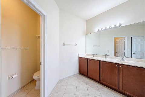 Купить виллу или дом в Хомстед, Флорида 5 спален, 315.77м2, № 1897869 - фото 27