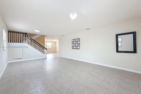 Купить виллу или дом в Хомстед, Флорида 5 спален, 315.77м2, № 1897869 - фото 9