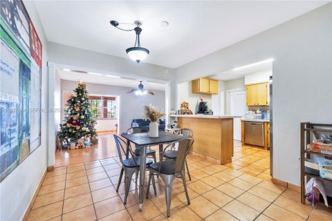 Villa ou maison à vendre à Hialeah, Floride: 3 chambres, 153.57 m2 № 1995259 - photo 10