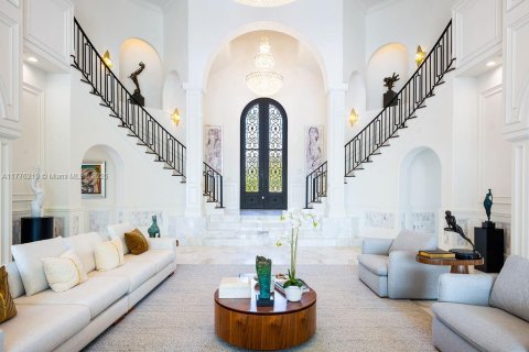House in Winter Park, Florida 6 bedrooms, 945 sq.m. № 1862237 - photo 9