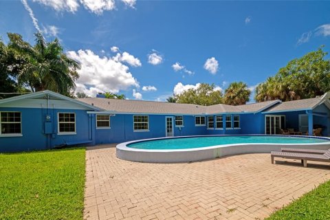 Villa ou maison à vendre à Sarasota, Floride: 3 chambres, 220.74 m2 № 1363612 - photo 16