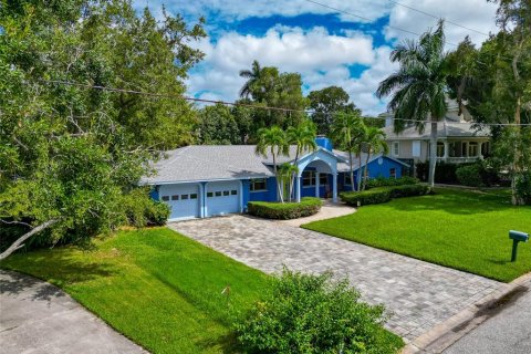 Villa ou maison à vendre à Sarasota, Floride: 3 chambres, 220.74 m2 № 1363612 - photo 8