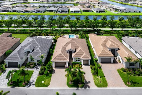 Casa en Port St. Lucie, Florida 3 dormitorios, 245.73 m2 № 2270818