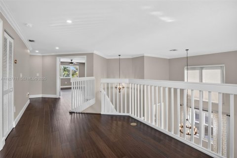 House in Pembroke Pines, Florida 4 bedrooms, 251.67 sq.m. № 1988477 - photo 13