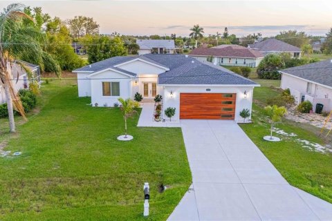 Villa ou maison à Punta Gorda, Floride 3 chambres, 187.57 m2 № 2095146