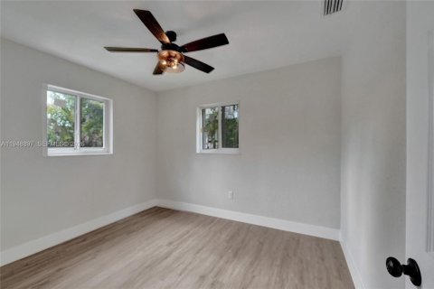 Снять в аренду виллу или дом в Майами, Флорида 3 спальни, 94.02м2, № 2004700 - фото 23