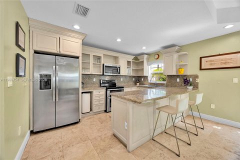 Townhouse in Miami, Florida 3 bedrooms, 170.57 sq.m. № 2024601 - photo 4