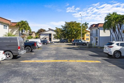 Купить кондоминиум в Хайалиа, Флорида 1 спальня, 62.99м2, № 2012882 - фото 21