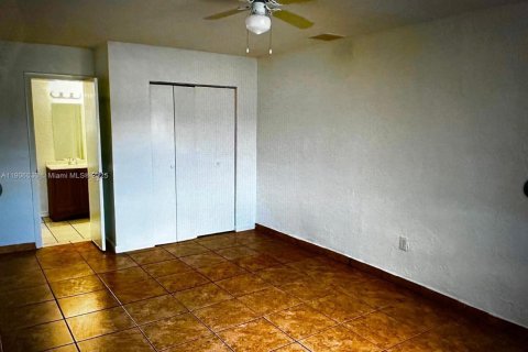 Купить кондоминиум в Хайалиа, Флорида 1 спальня, 62.99м2, № 2012882 - фото 3