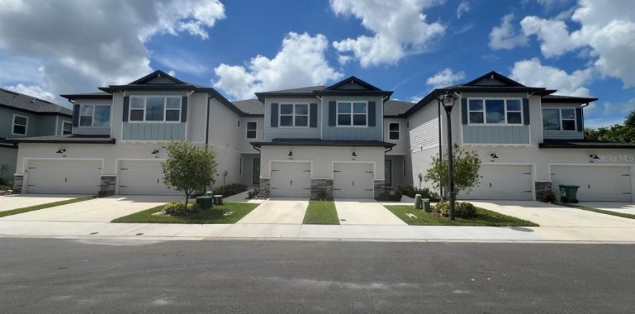 Townhouse in Seminole, Florida 3 bedrooms, 183.67 sq.m. № 1876249