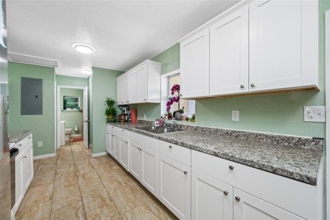 Casa en venta en Clearwater, Florida, 2 dormitorios, 108.7 m2 № 1784833 - foto 7