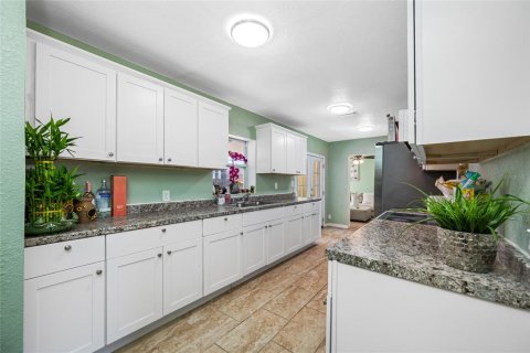 Casa en venta en Clearwater, Florida, 2 dormitorios, 108.7 m2 № 1784833 - foto 9