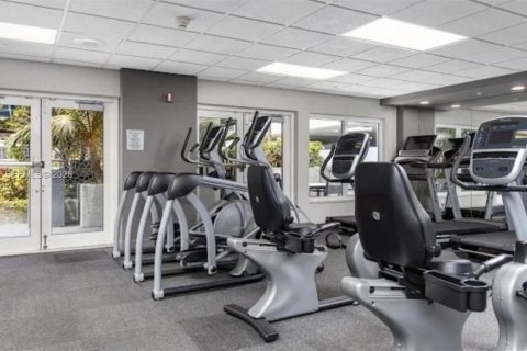 Condo in Miami, Florida, 1 bedroom  № 2041985 - photo 17