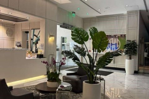 Condo in Miami, Florida, 1 bedroom  № 2041985 - photo 14