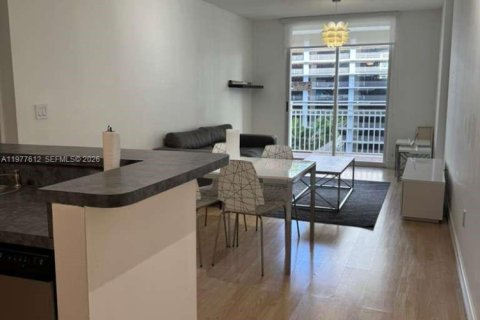 Condo in Miami, Florida, 1 bedroom  № 2041985 - photo 4