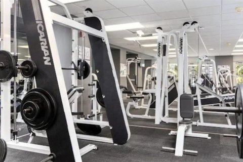 Condo in Miami, Florida, 1 bedroom  № 2041985 - photo 18