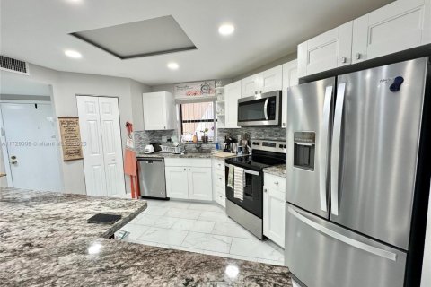 Copropriété à vendre à Plantation, Floride: 2 chambres, 104.05 m2 № 2088683 - photo 7