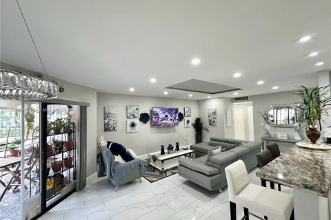 Copropriété à vendre à Plantation, Floride: 2 chambres, 104.05 m2 № 2088683 - photo 15