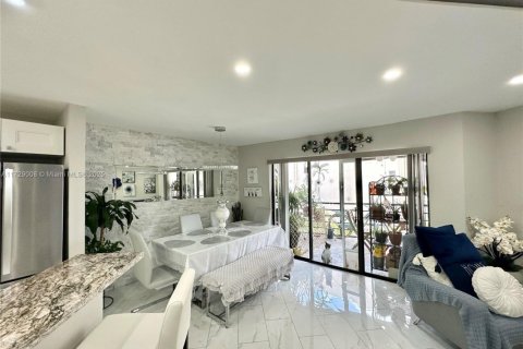 Copropriété à vendre à Plantation, Floride: 2 chambres, 104.05 m2 № 2088683 - photo 18