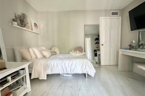 Copropriété à vendre à Plantation, Floride: 2 chambres, 104.05 m2 № 2088683 - photo 23