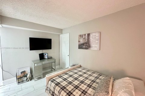 Copropriété à vendre à Plantation, Floride: 2 chambres, 104.05 m2 № 2088683 - photo 27
