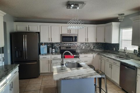 Villa ou maison à vendre à Kissimmee, Floride: 6 chambres, 361.95 m2 № 1591914 - photo 8