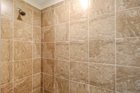 Condo in Bradenton, Florida, 2 bedrooms in LAKEWOOD NATIONAL  № 1782981 - photo 16
