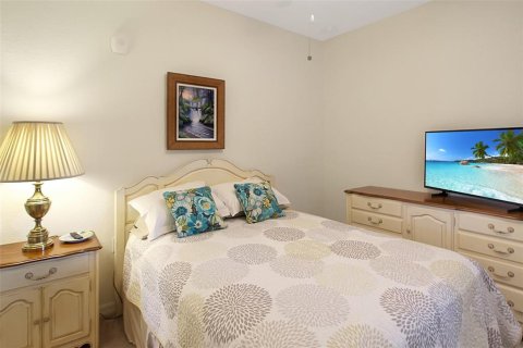 Condo in Bradenton, Florida, 2 bedrooms in LAKEWOOD NATIONAL  № 1782981 - photo 21