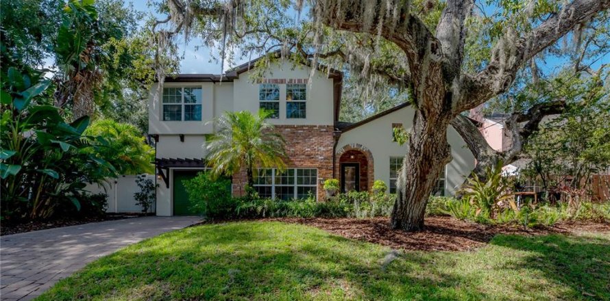 Casa en Tampa, Florida 5 dormitorios, 281.96 m2 № 2151525