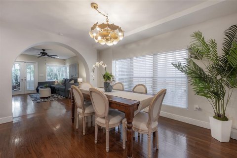 Casa en venta en Tampa, Florida, 5 dormitorios, 281.96 m2 № 2151525 - foto 17