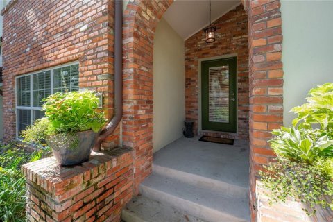 Casa en venta en Tampa, Florida, 5 dormitorios, 281.96 m2 № 2151525 - foto 4
