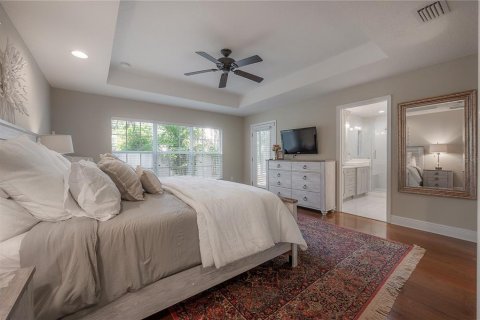 Casa en venta en Tampa, Florida, 5 dormitorios, 281.96 m2 № 2151525 - foto 23