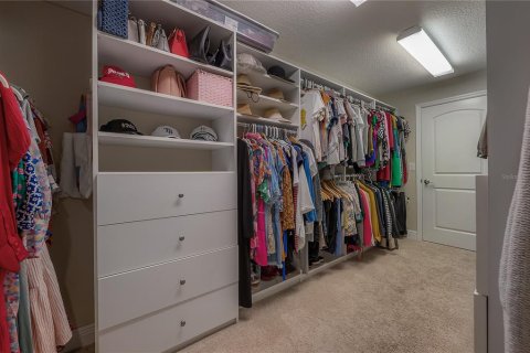Casa en venta en Tampa, Florida, 5 dormitorios, 281.96 m2 № 2151525 - foto 29