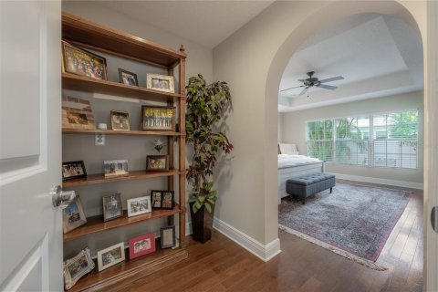 Casa en venta en Tampa, Florida, 5 dormitorios, 281.96 m2 № 2151525 - foto 21