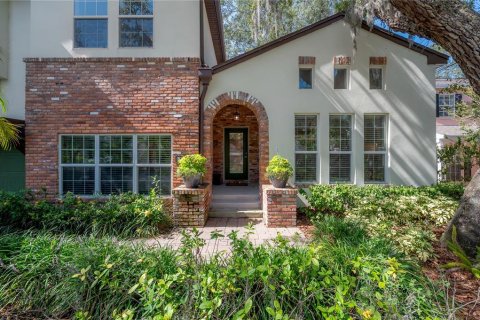 Casa en venta en Tampa, Florida, 5 dormitorios, 281.96 m2 № 2151525 - foto 3