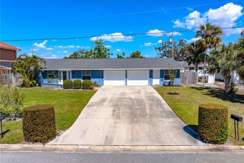 Immobilier commercial à vendre à Sarasota, Floride: 3 chambres, 206.71 m2 № 1784423 - photo 1