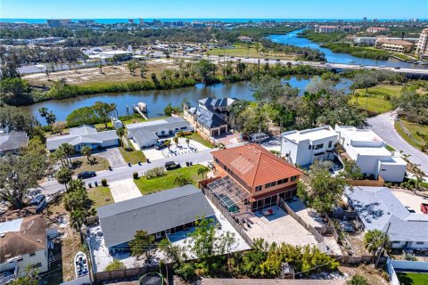 Immobilier commercial à vendre à Sarasota, Floride: 3 chambres, 206.71 m2 № 1784423 - photo 12