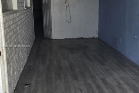 Condo in Hollywood, Florida, 1 bedroom  № 2056119 - photo 14